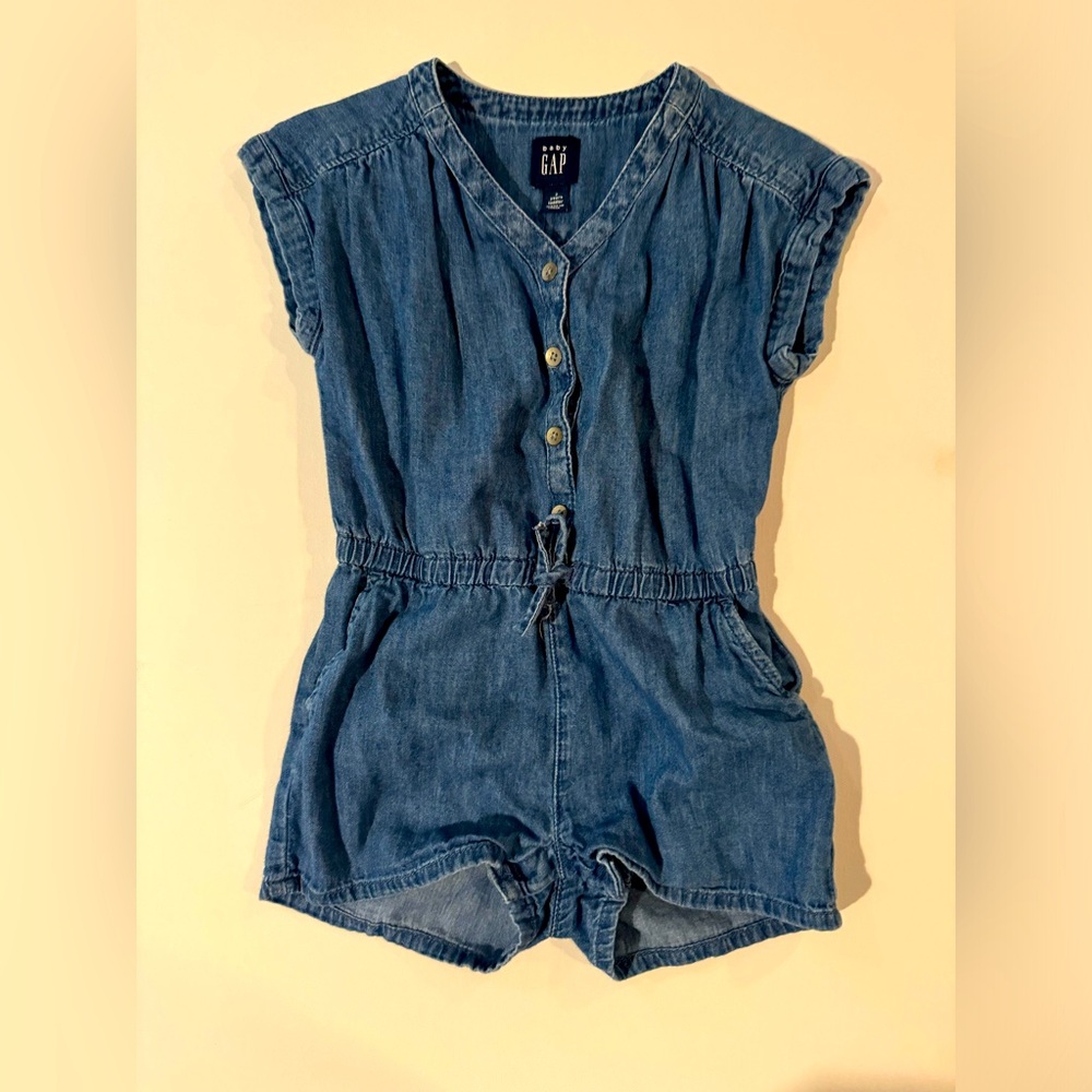 2T girls Gap shorts romper